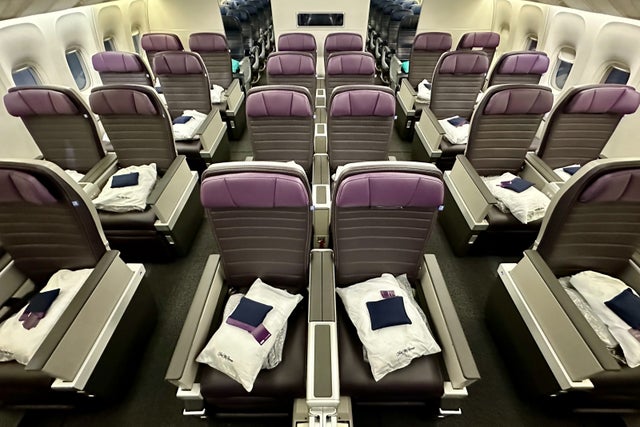 1st look: United’s Premium Plus, Economy cabins on the retrofitted ...