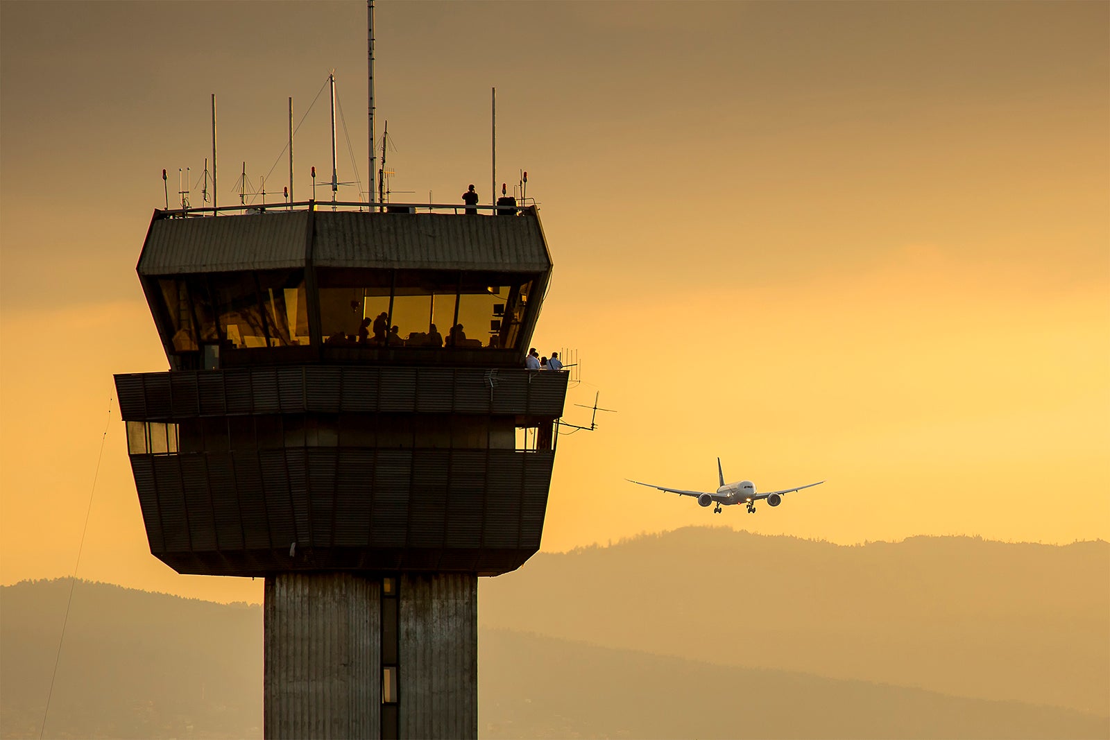 Air Traffic Control Is Short About 3,000 Staffers As Summer