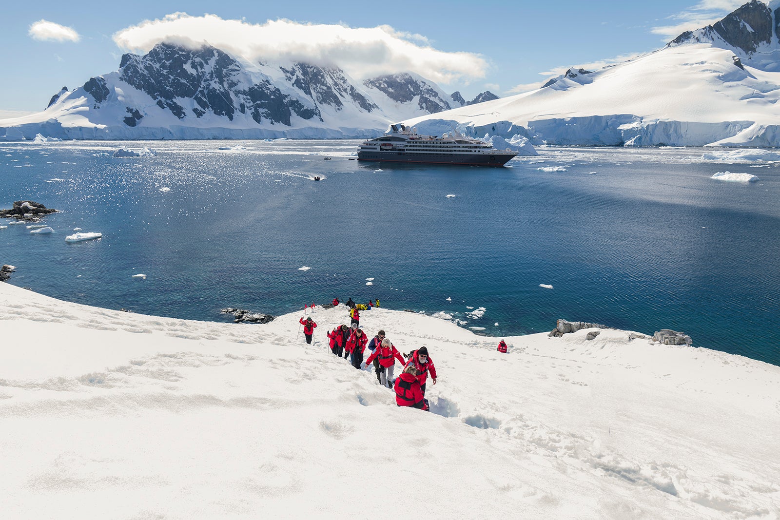 small yacht cruises