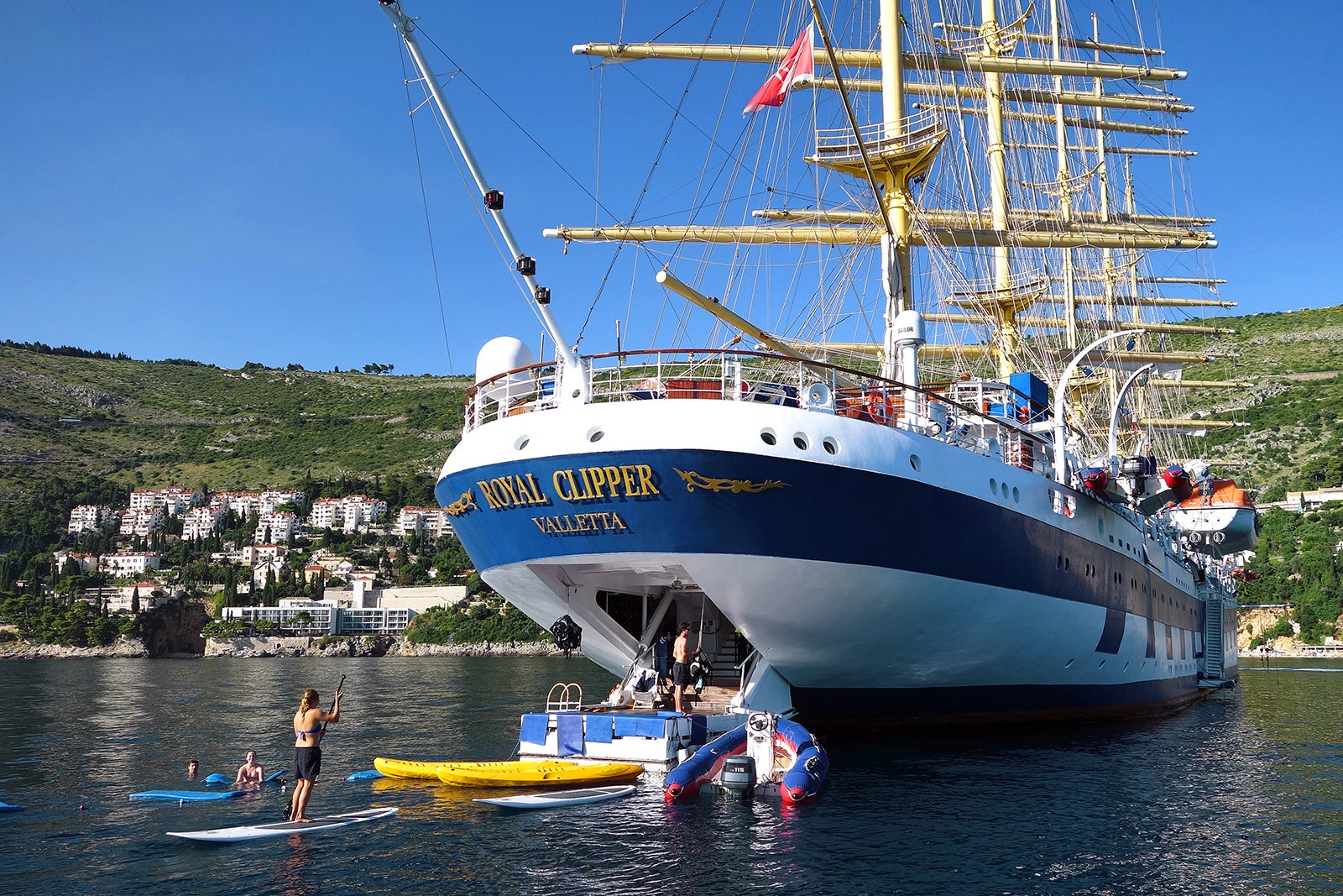 small ocean cruiser sailboat