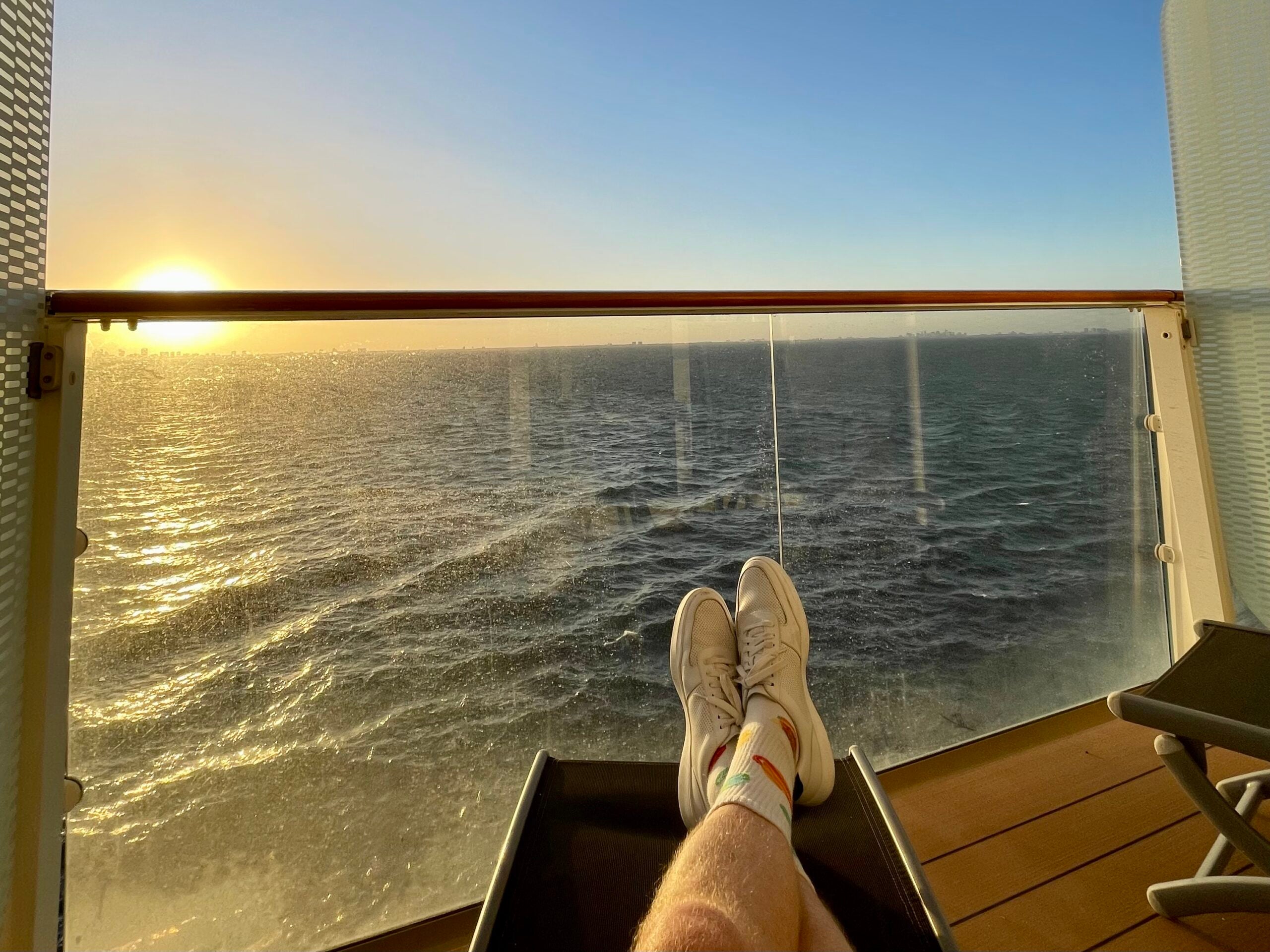 Vacaya cruise balcony scaled