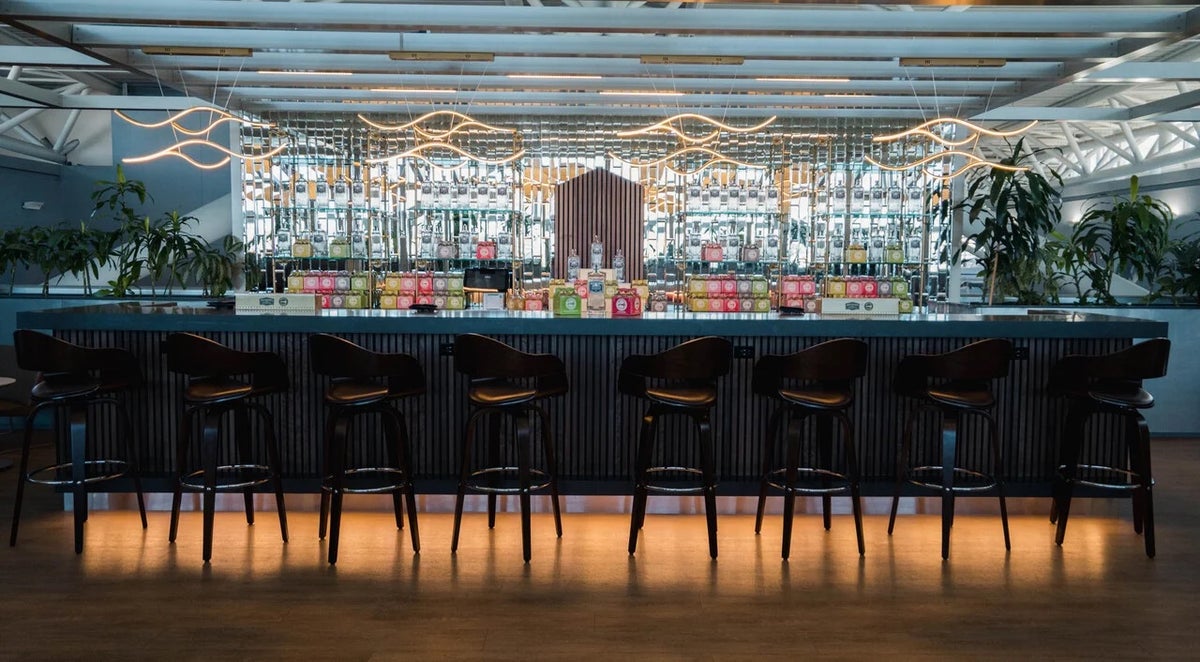 A new bar just opened at JFK’s Greenwich Lounge The Points Guy