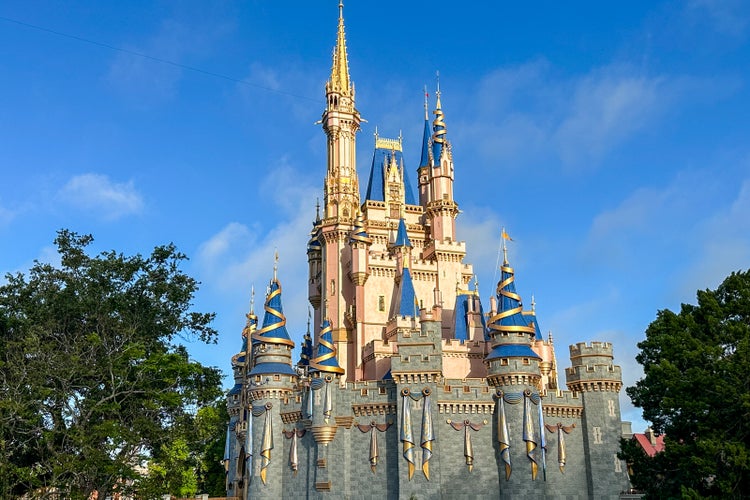 Why you should book your next Disney World trip through a Disney ...