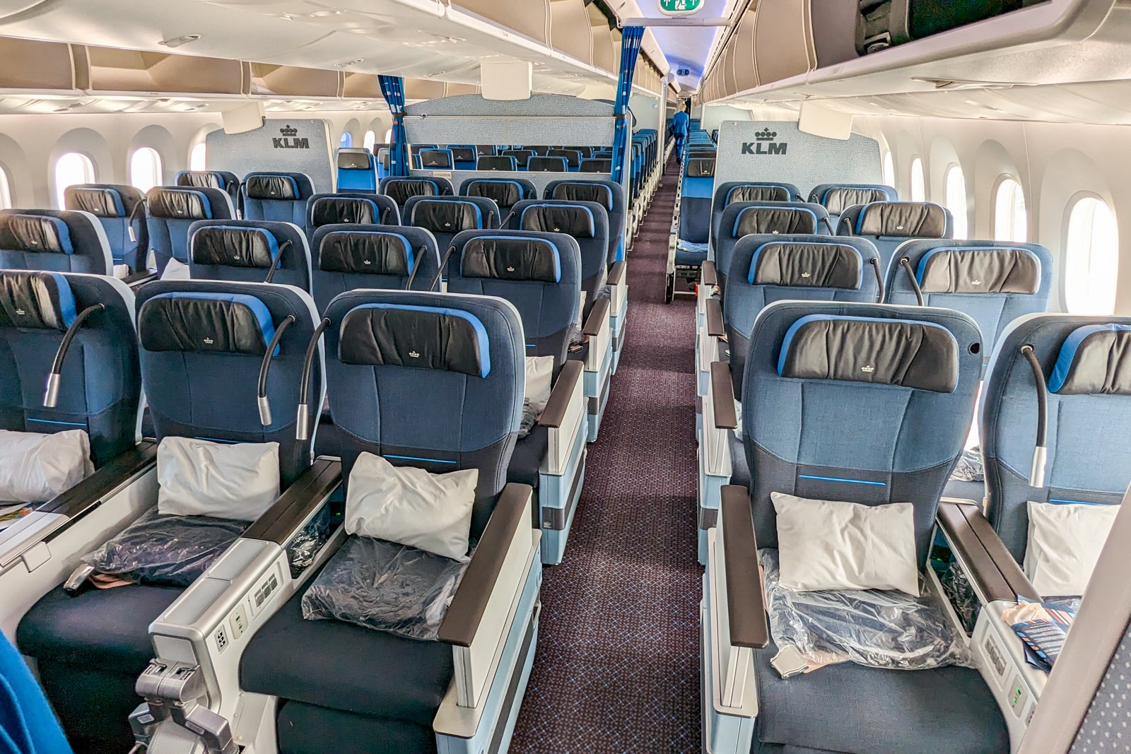 Is KLM premium economy worth it on the Boeing 787 Dreamliner? - The ...