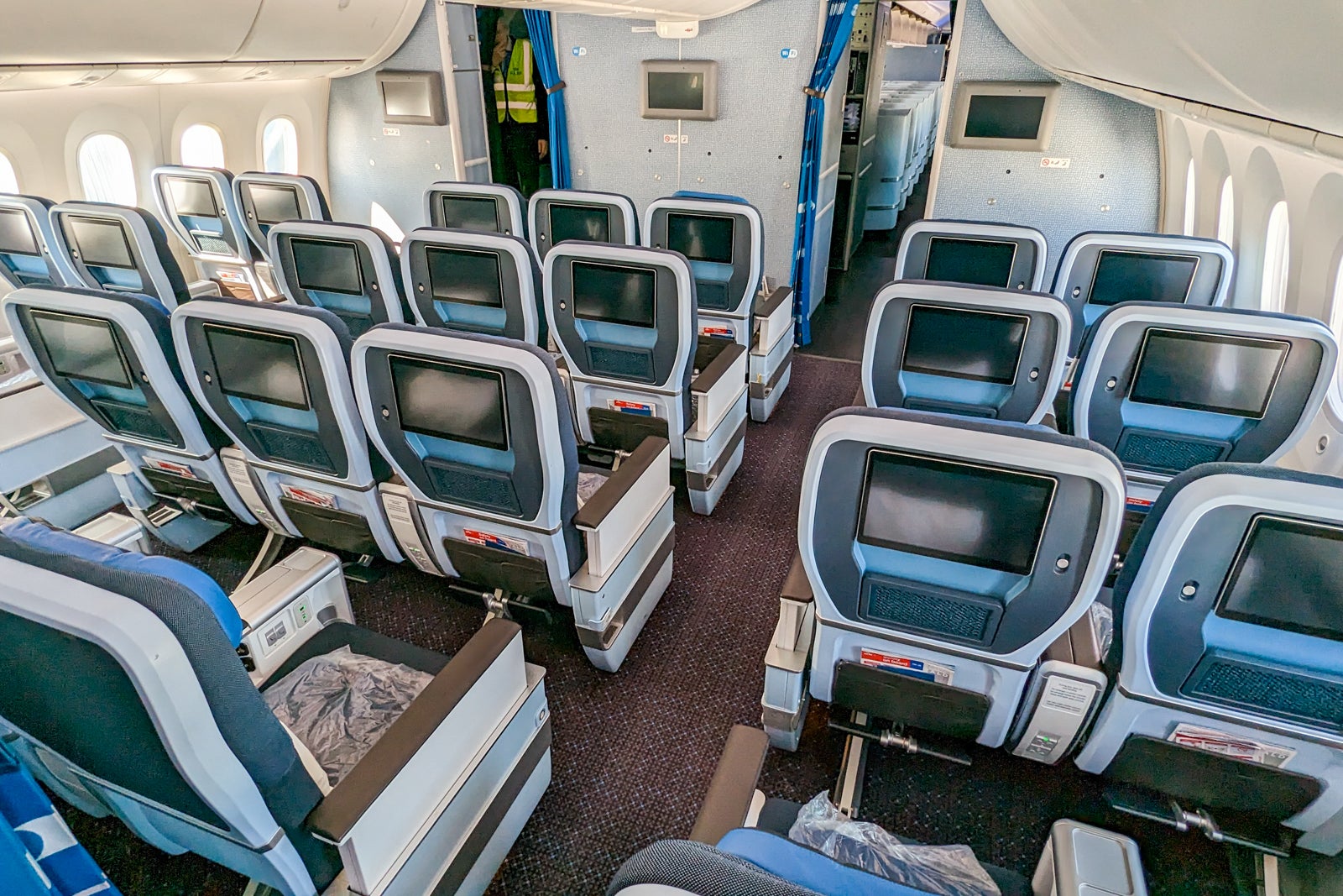 Is KLM premium economy worth it on the Boeing 787 Dreamliner? - The ...