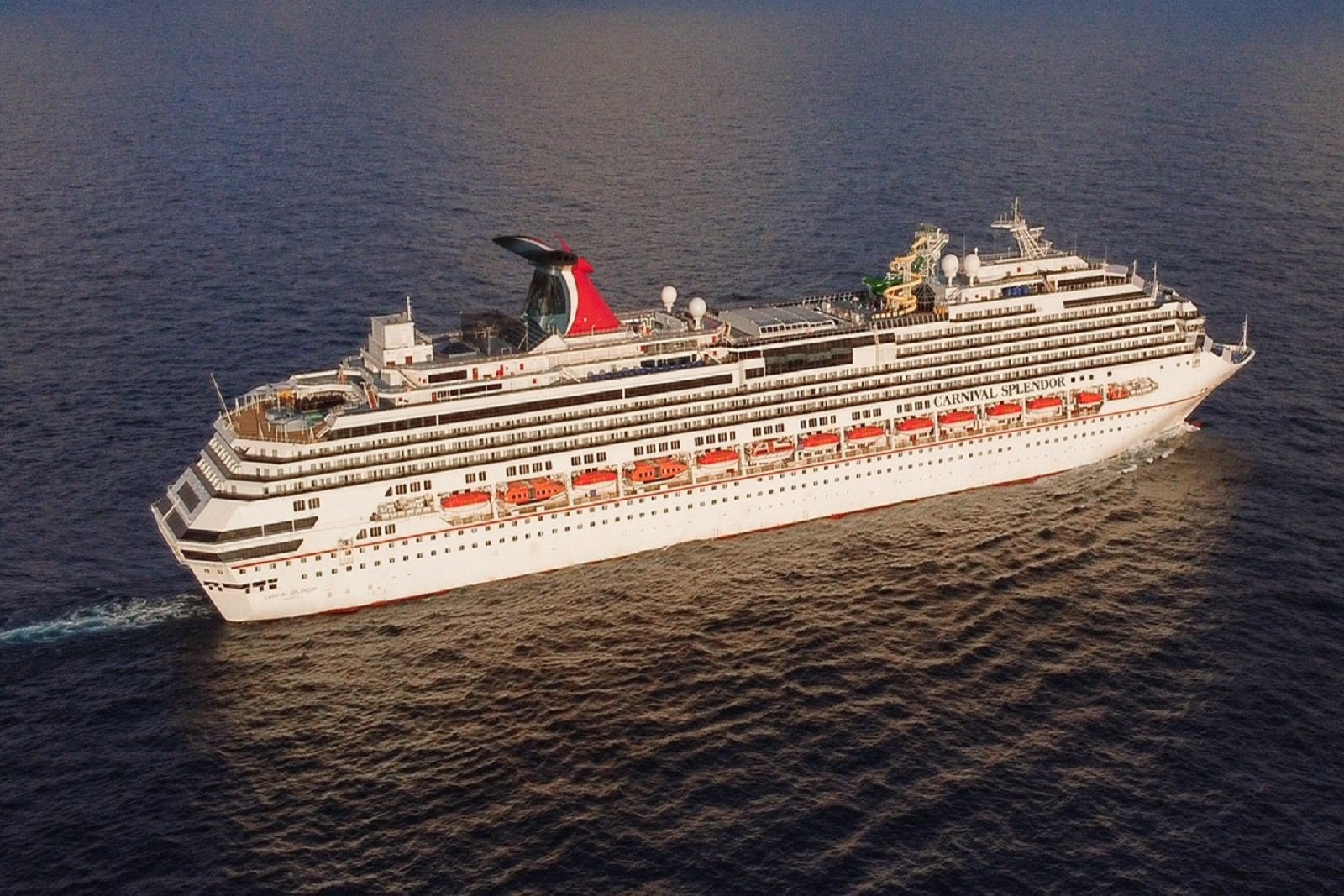 carnival cruise lines ships by size