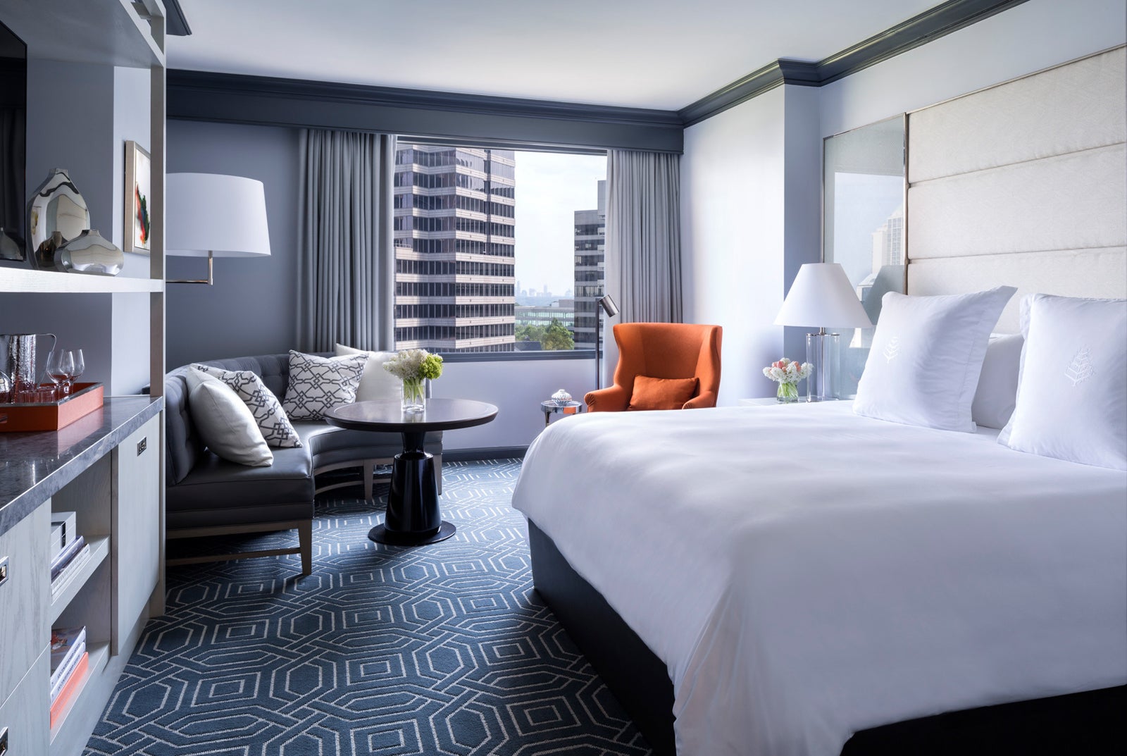 Best 10 Hotels Near Louis Vuitton Atlanta Saks Phipps Plaza from USD  91/Night-Atlanta for 2023