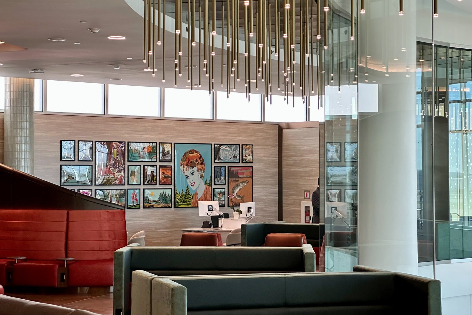 A First Look at the New Delta Sky Club Lounge in Minneapolis - AFAR