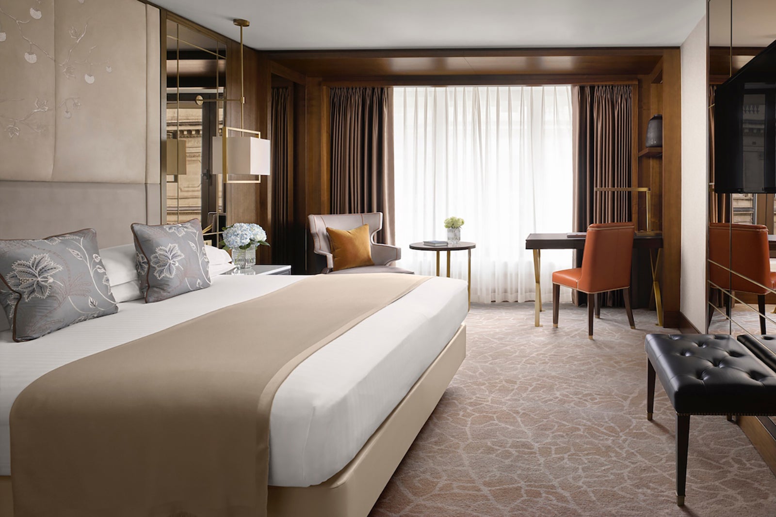 Best points hotels in London for the coronation of King Charles III and