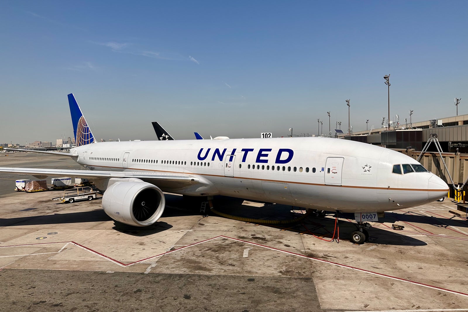 United Boeing 777-200 Newark Airport EWR