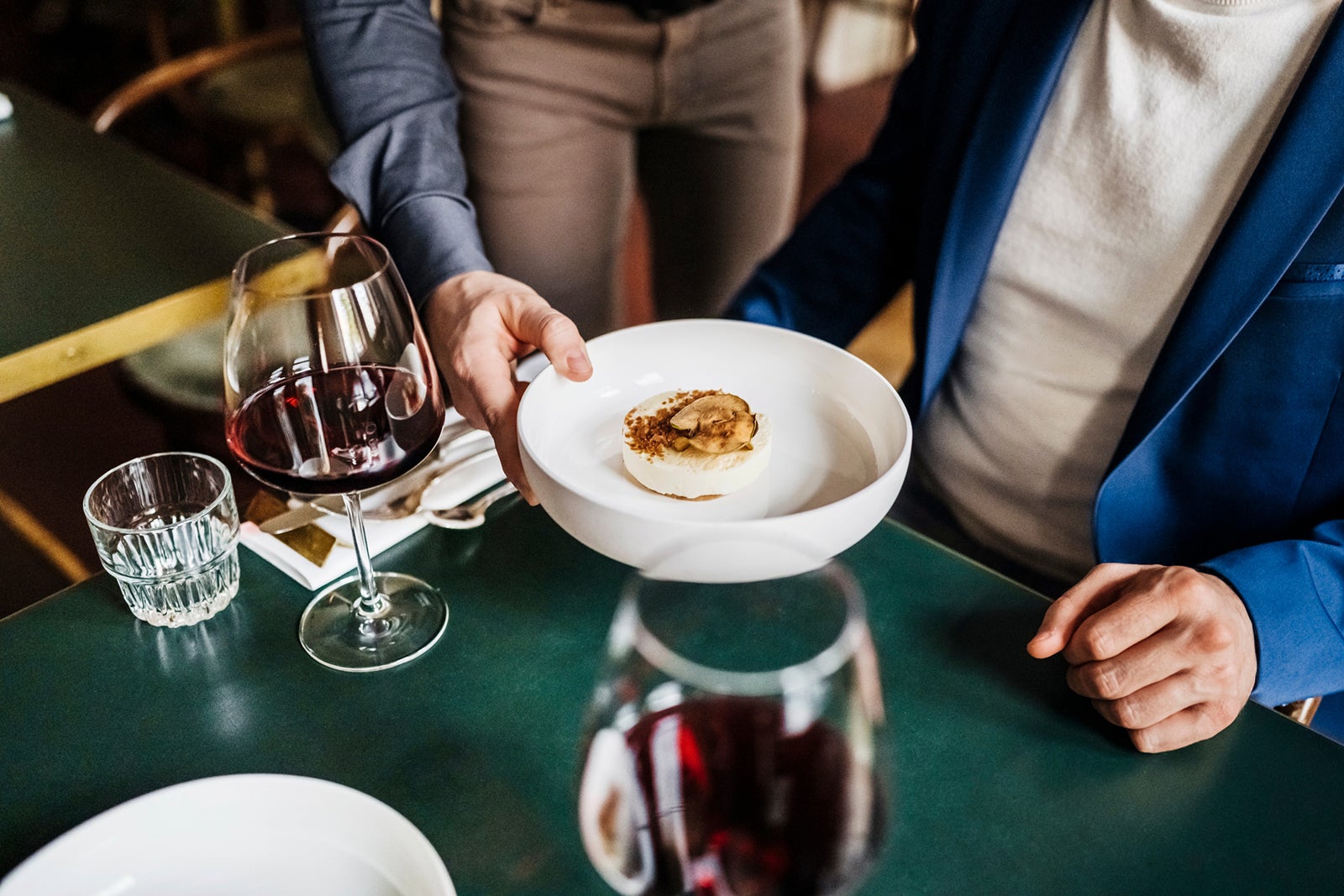A new luxury membership card promises elite perks. Is it worth the fee? – The Points Guy
