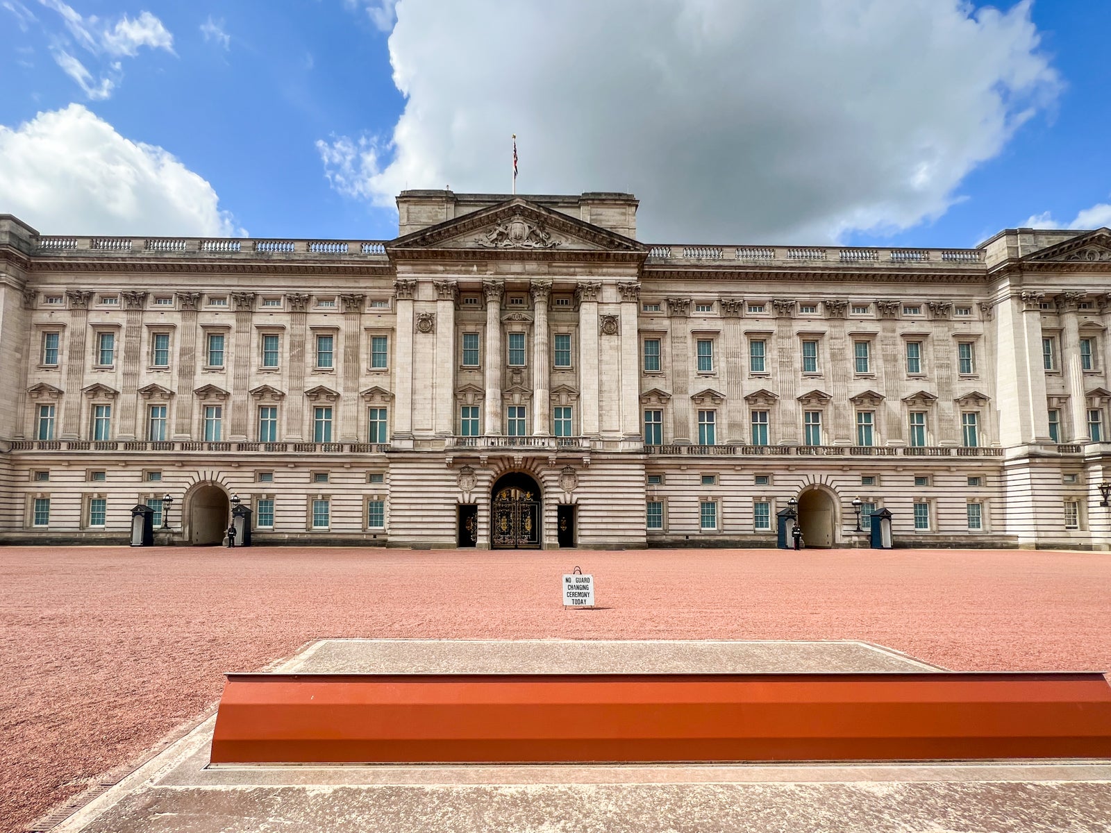 May Fair London hotel review, an ideal location near Buckingham Palace ...