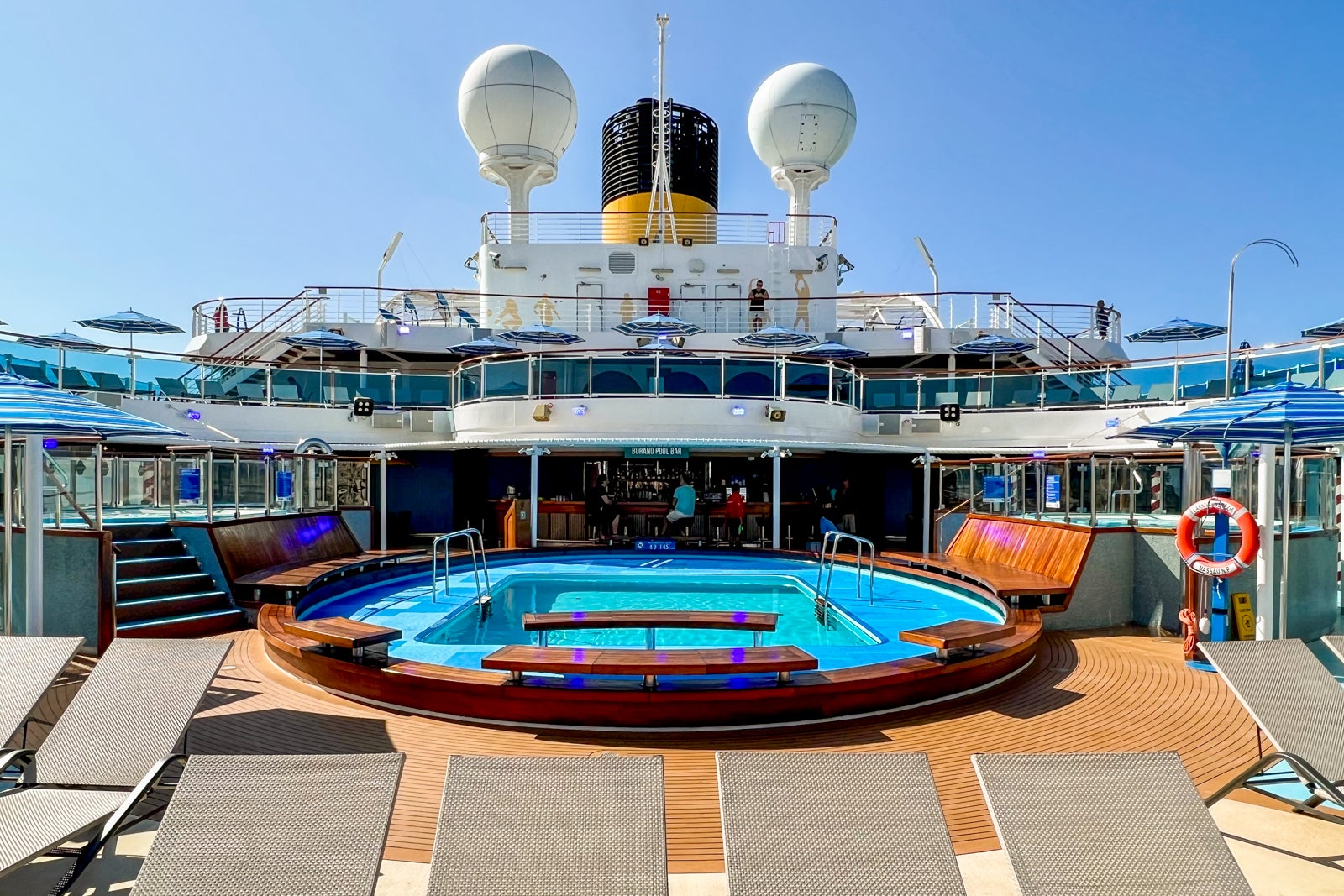 carnival cruise docking