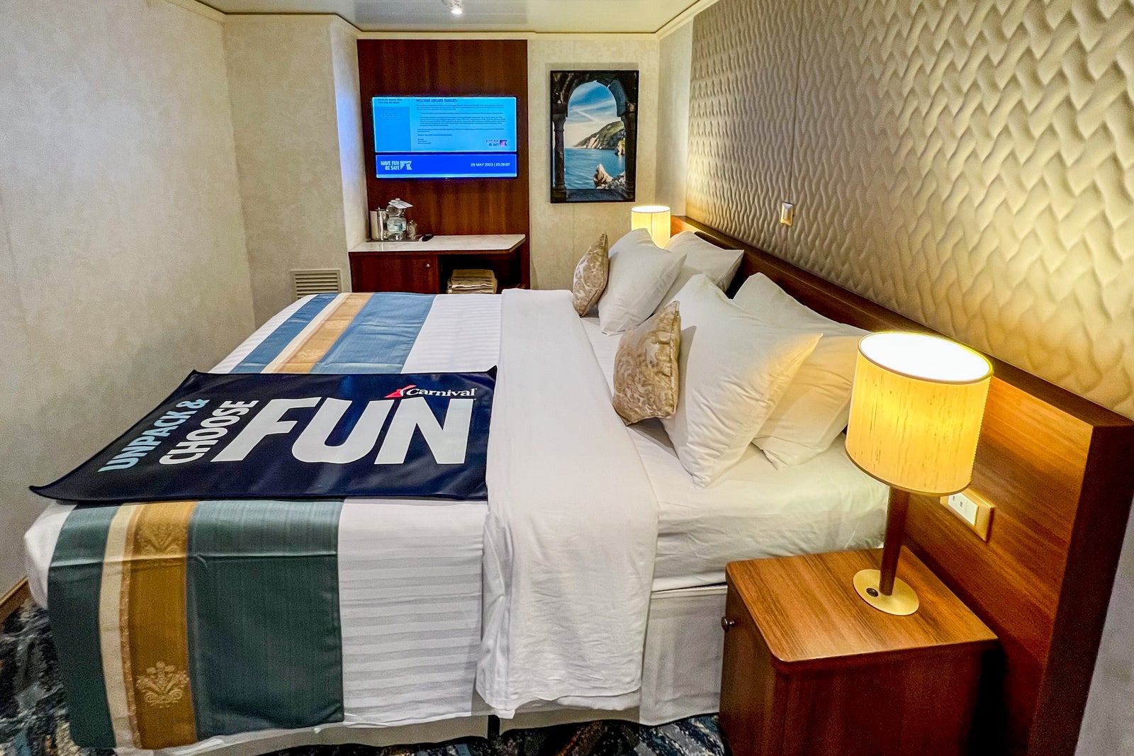 cruise ship room location