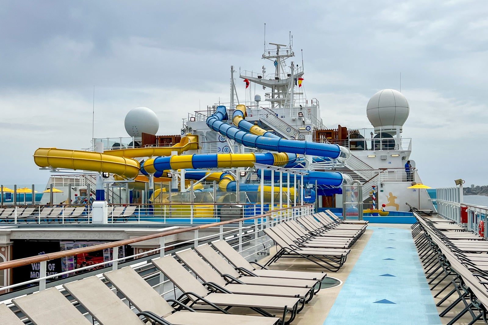 carnival cruise docking