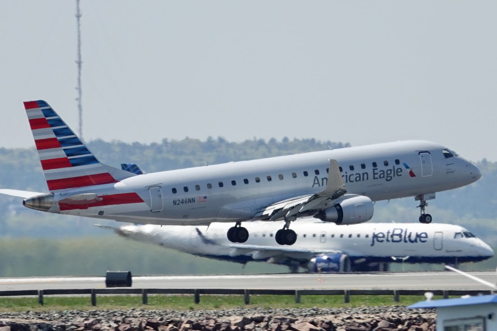 American Airlines will cut some New York flights this summer