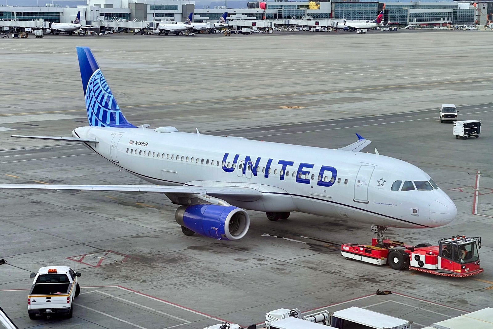 United Airlines Denver DEN Airport Airbus A320