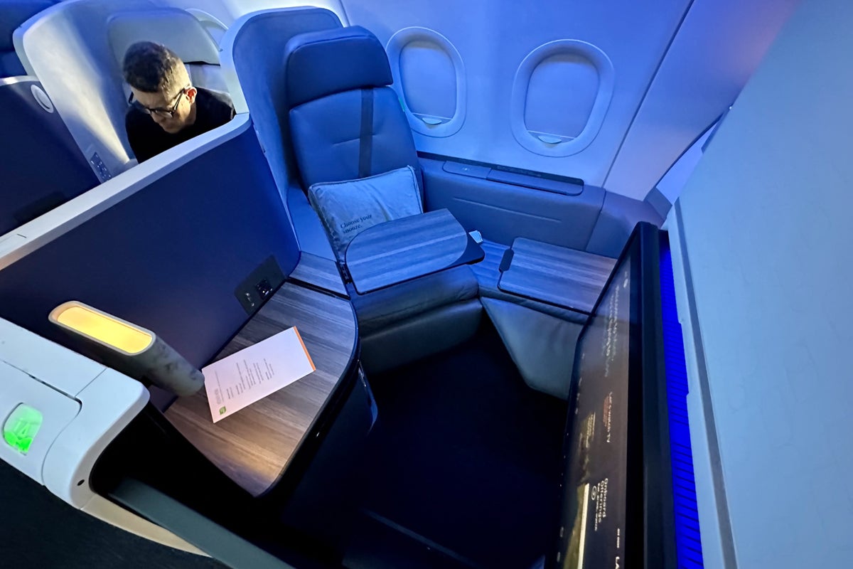 2 years in, JetBlue's new Mint cabin shows some serious wear and tear