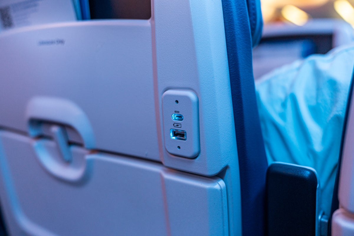 Southwest now has its 1st plane outfitted with power ports The Points Guy