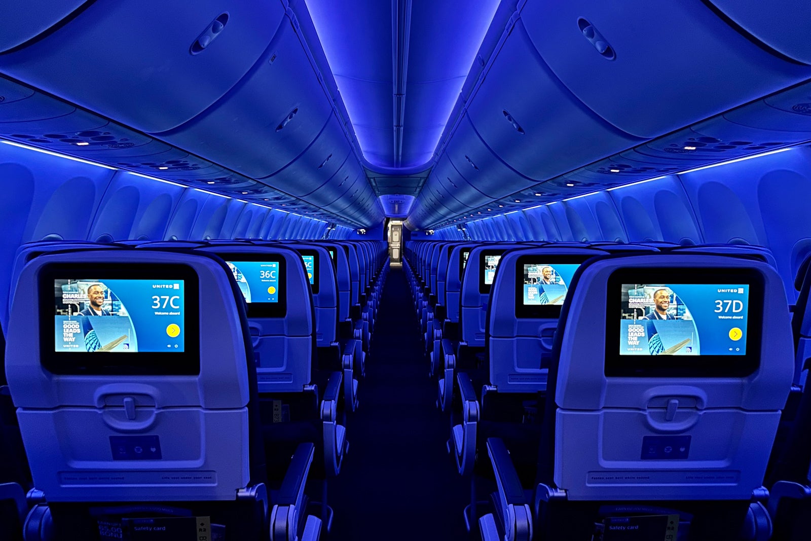 United New Signature interior Economy First Boeing 737 MAX 9