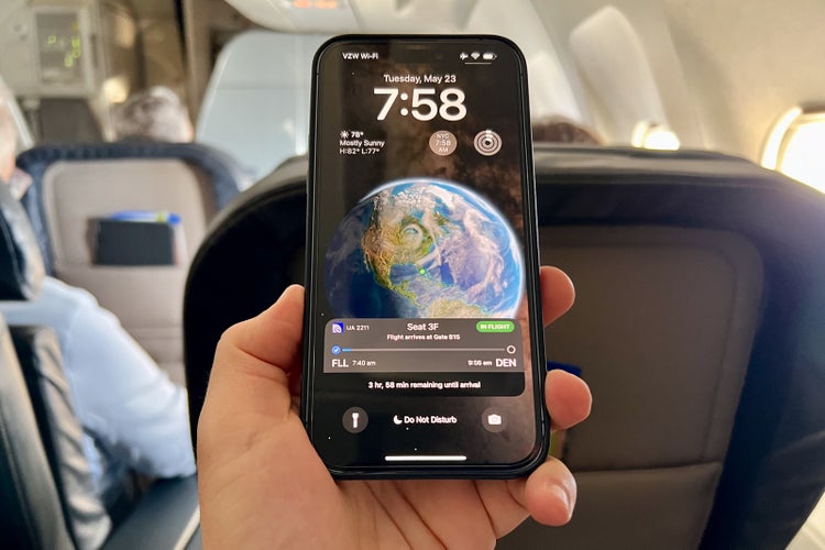 where to find united flight number on app