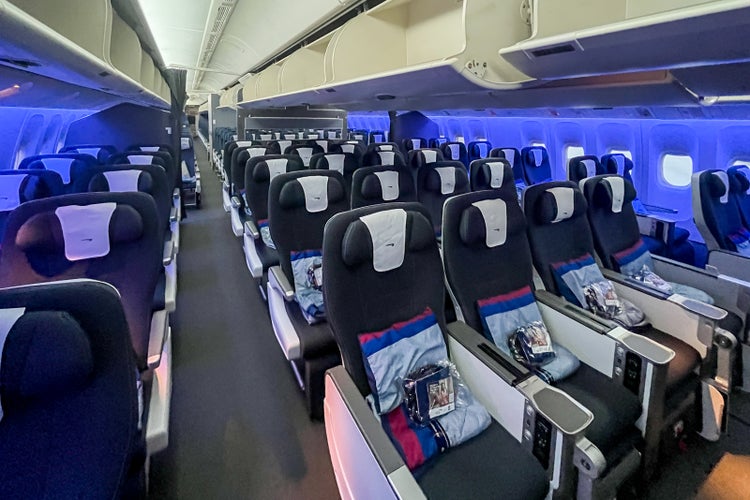 Is British Airways premium economy worth it on the Boeing 777-300ER ...