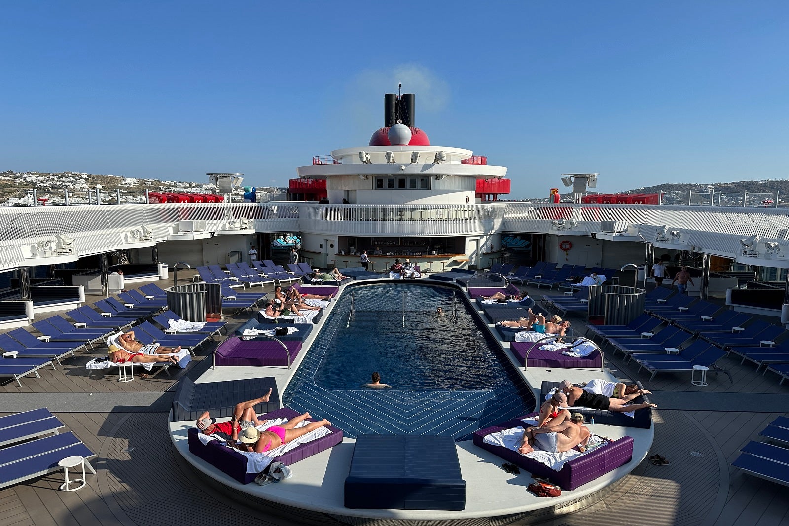 names of popular cruise lines