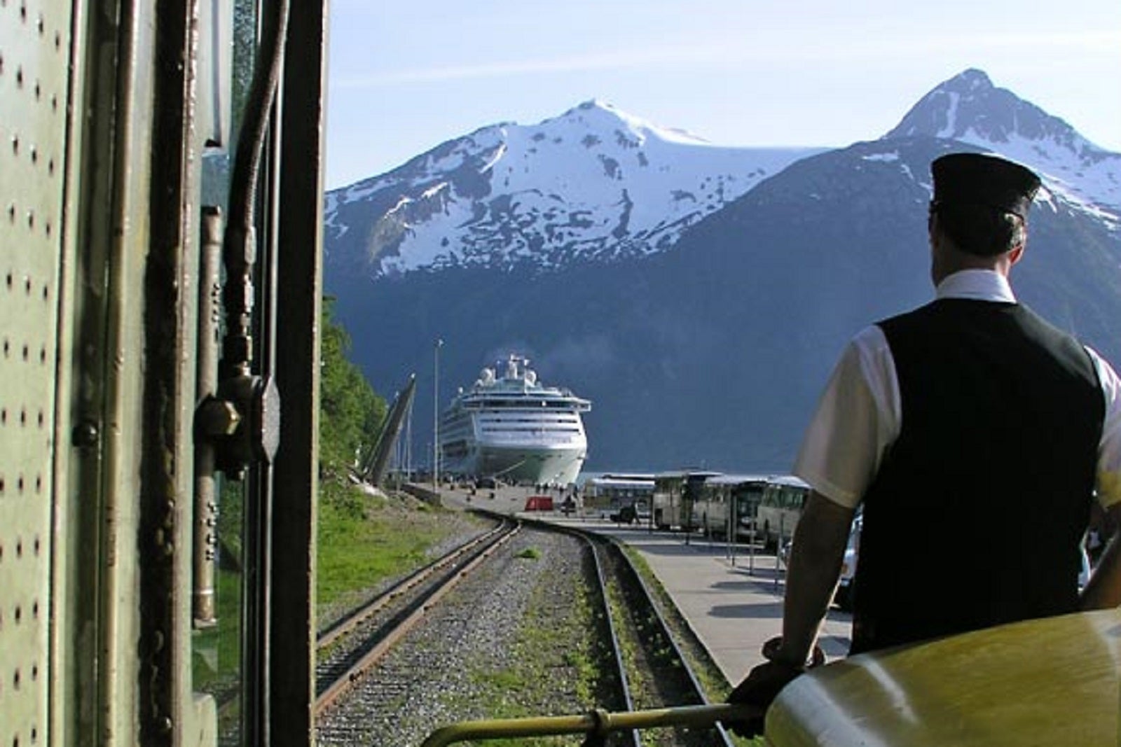 train trips in alaska with cruise