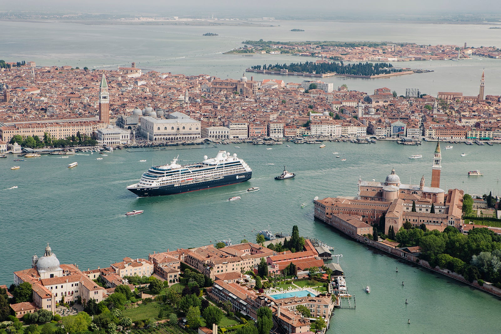 italian cruise ship ports