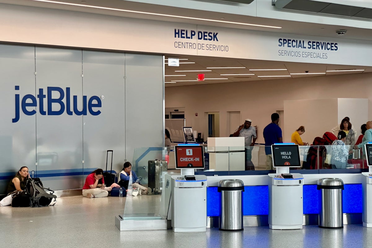 What it was like onboard JetBlue's splashy inaugural flight from NYC to