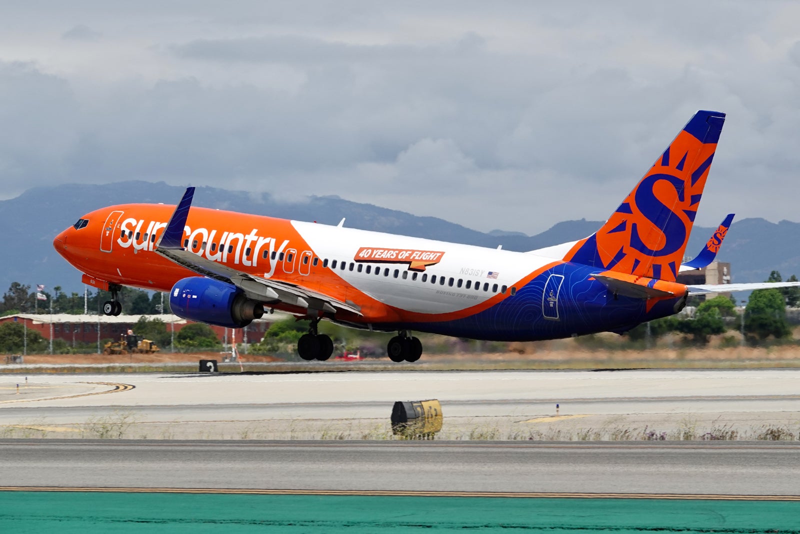 Sun Country Airlines, World Airline News