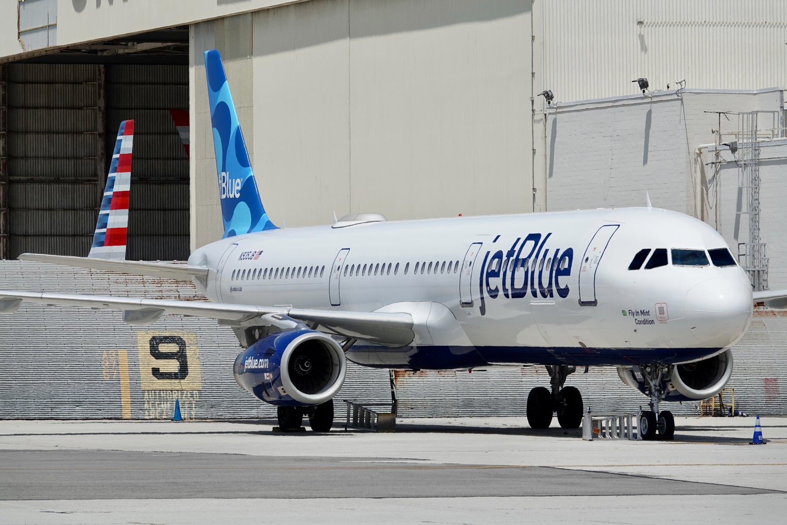 JetBlue Airbus A321 American