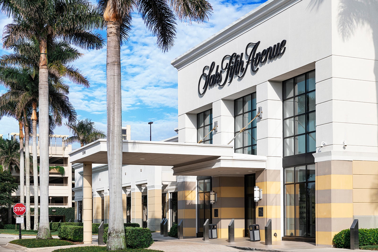 https://thepointsguy.global.ssl.fastly.net/us/originals/2023/06/Saks-Fifth-Avenue-store-at-Waterside-Shops-in-Naples-Florida_John-GreimLightRocket-via-Getty-Images.jpg