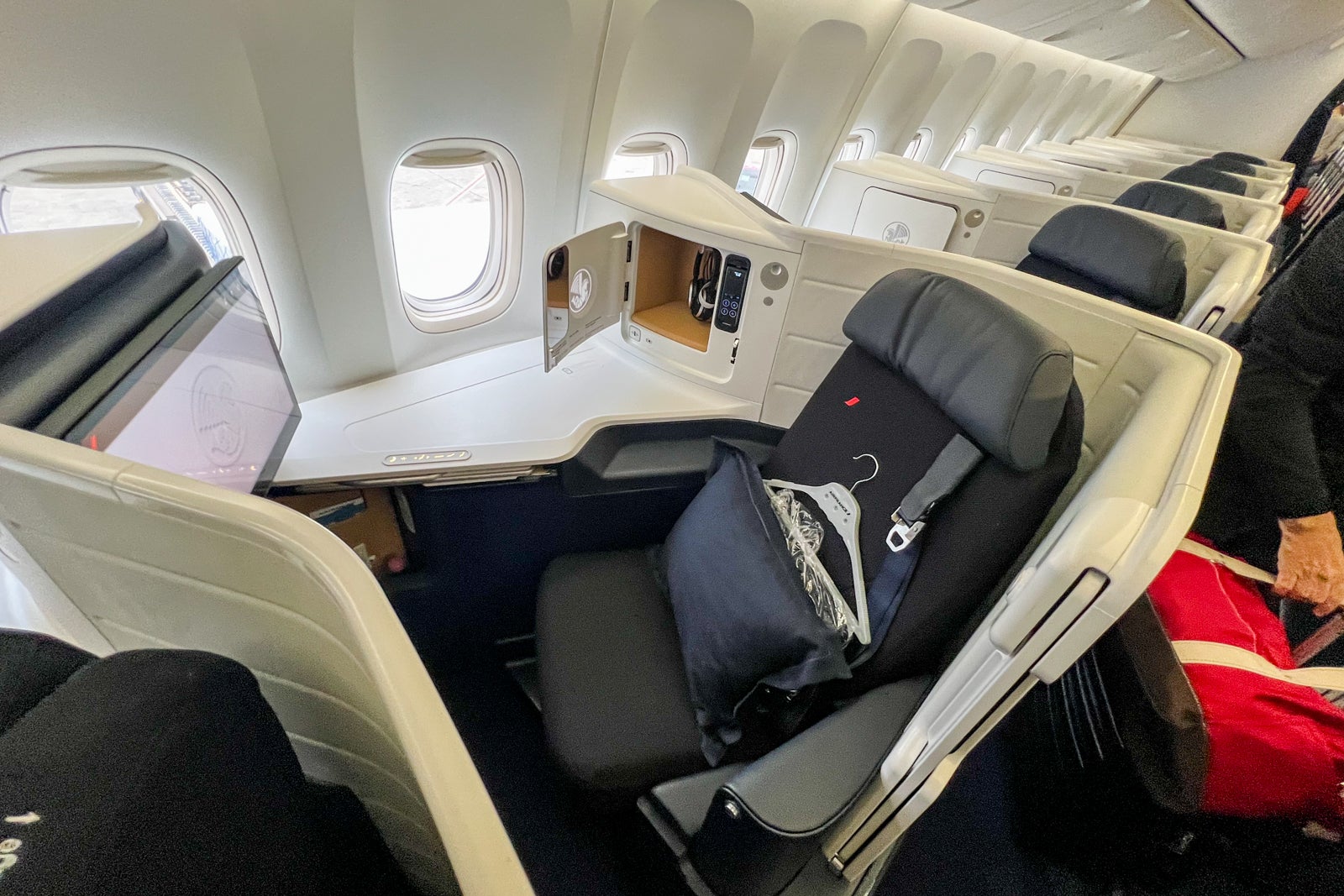 Here’s how you can get an upgrade on a flight if you’re in coach – The Points Guy