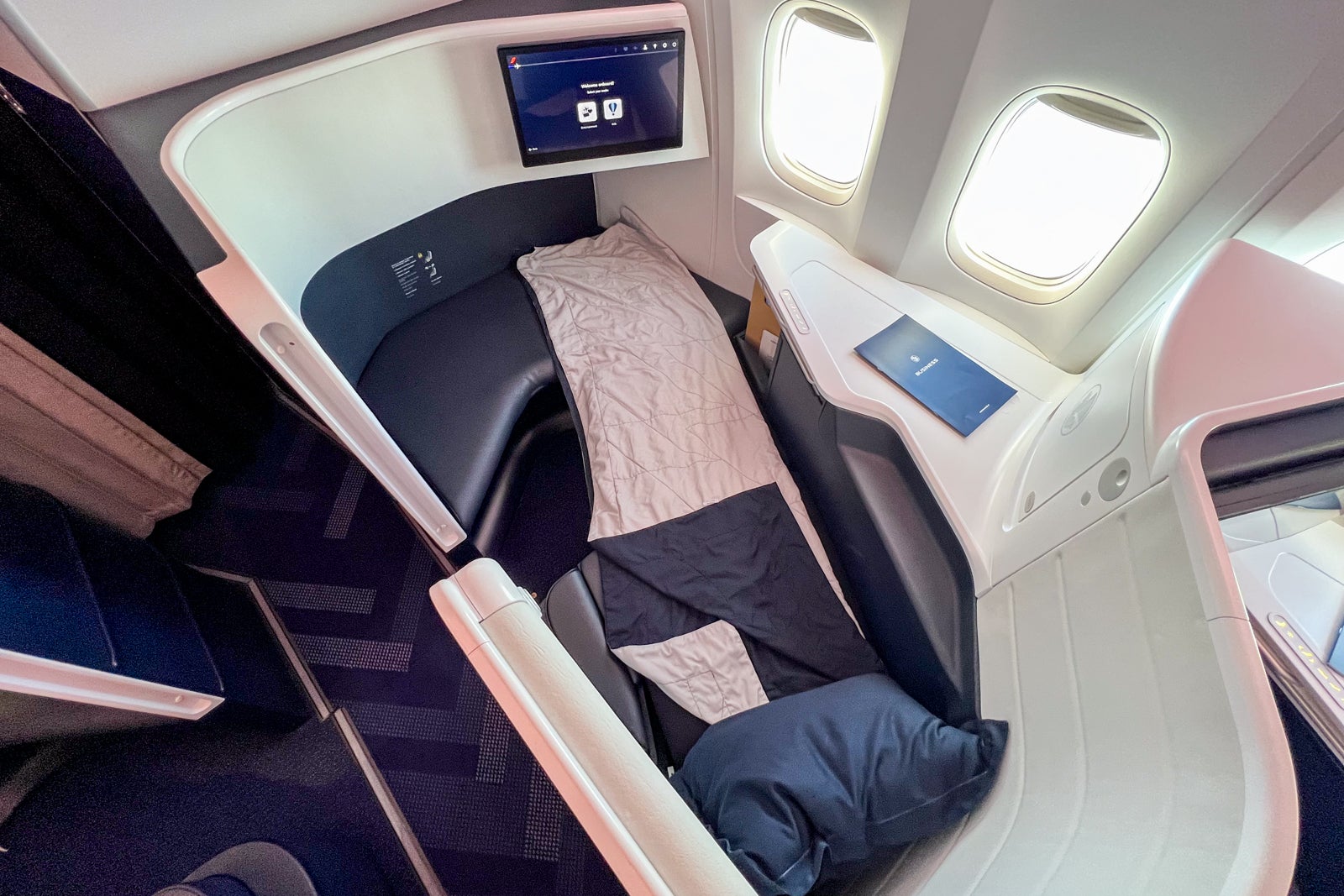 I Flew in Air France's Brand New Business-Class Suite—Here's What