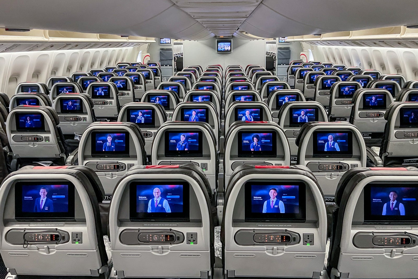 What you need to know about American Airlines lifetime flight status - The  Points Guy