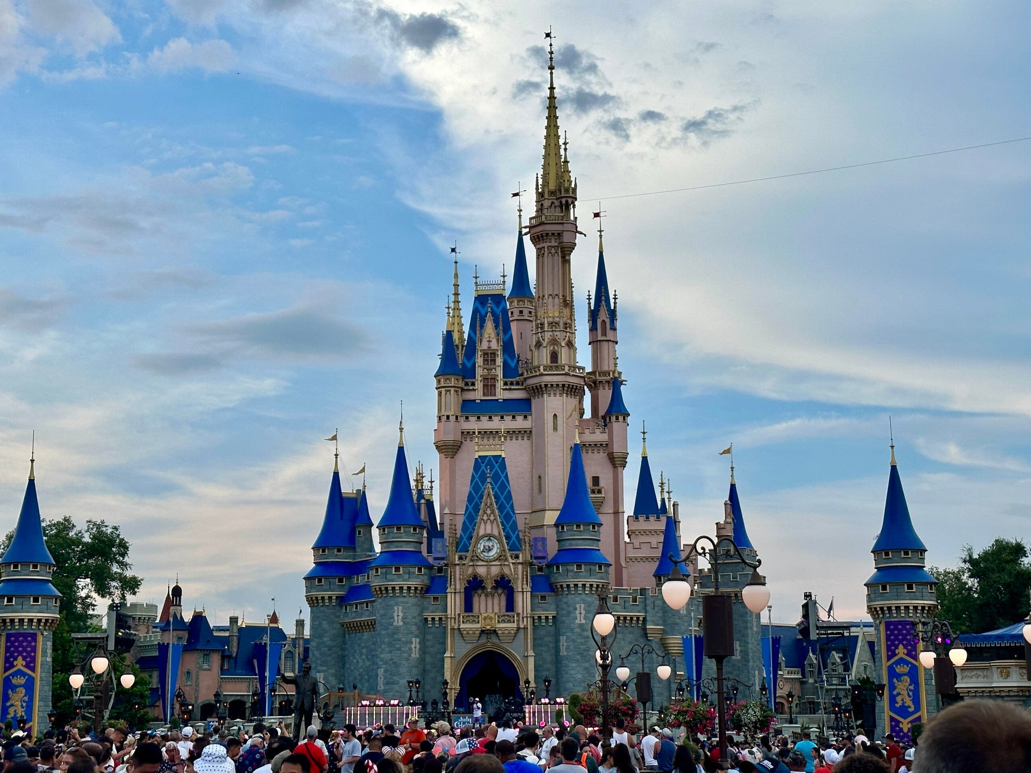 Here's how much it actually costs to go to Disney World - The Points Guy