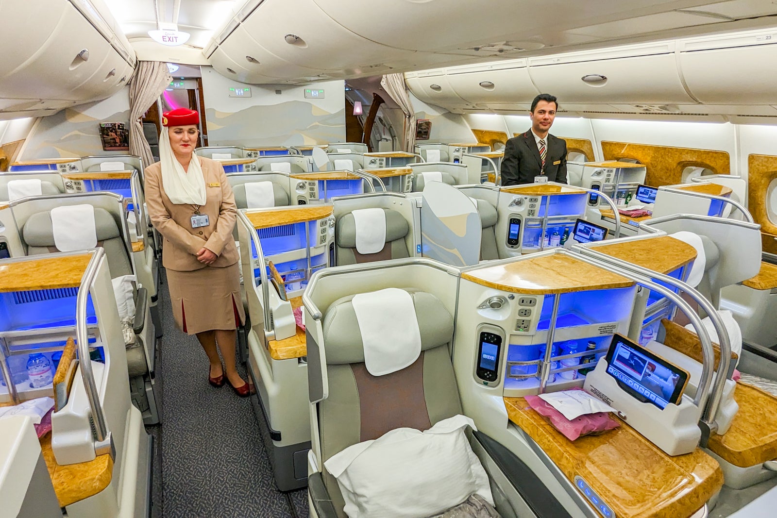 emirates a380 800 business class seating plan