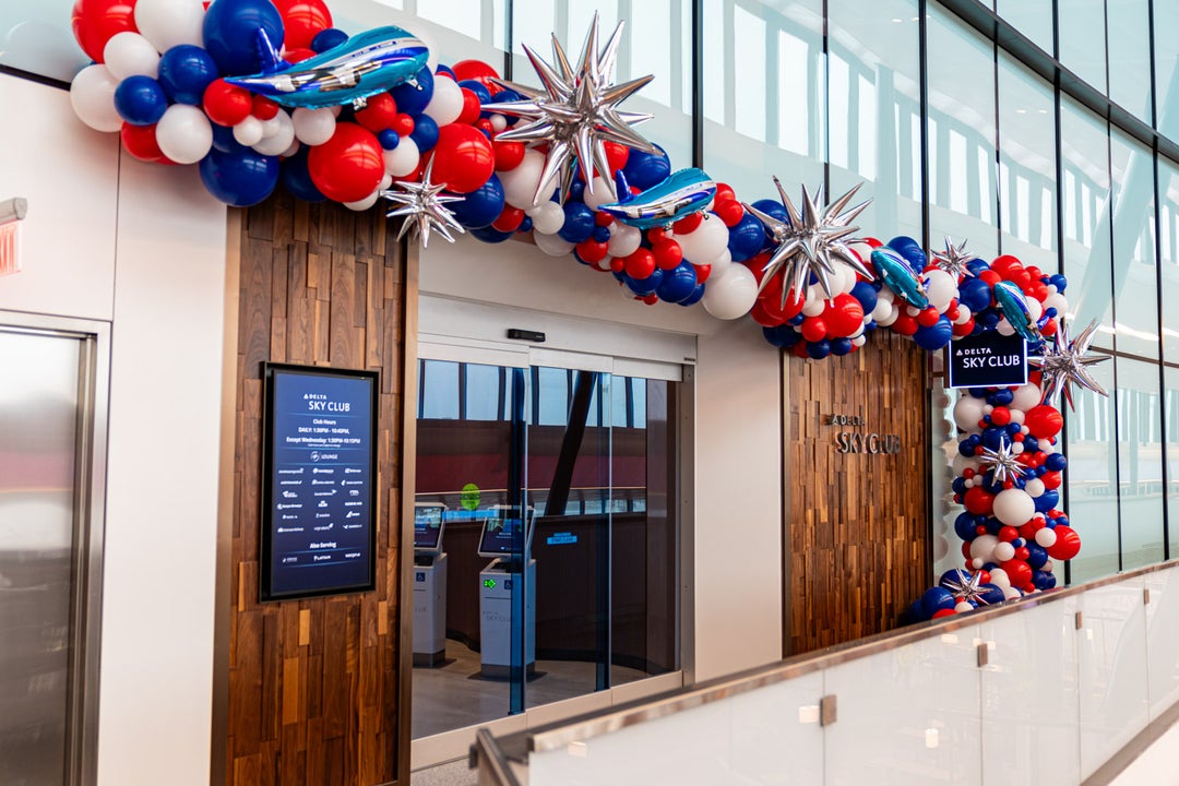 1st look inside Delta just opened its new Sky Club in Boston's