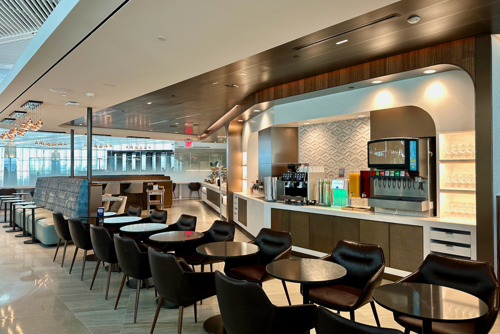 Delta Sky Club guide How to get access The Points Guy