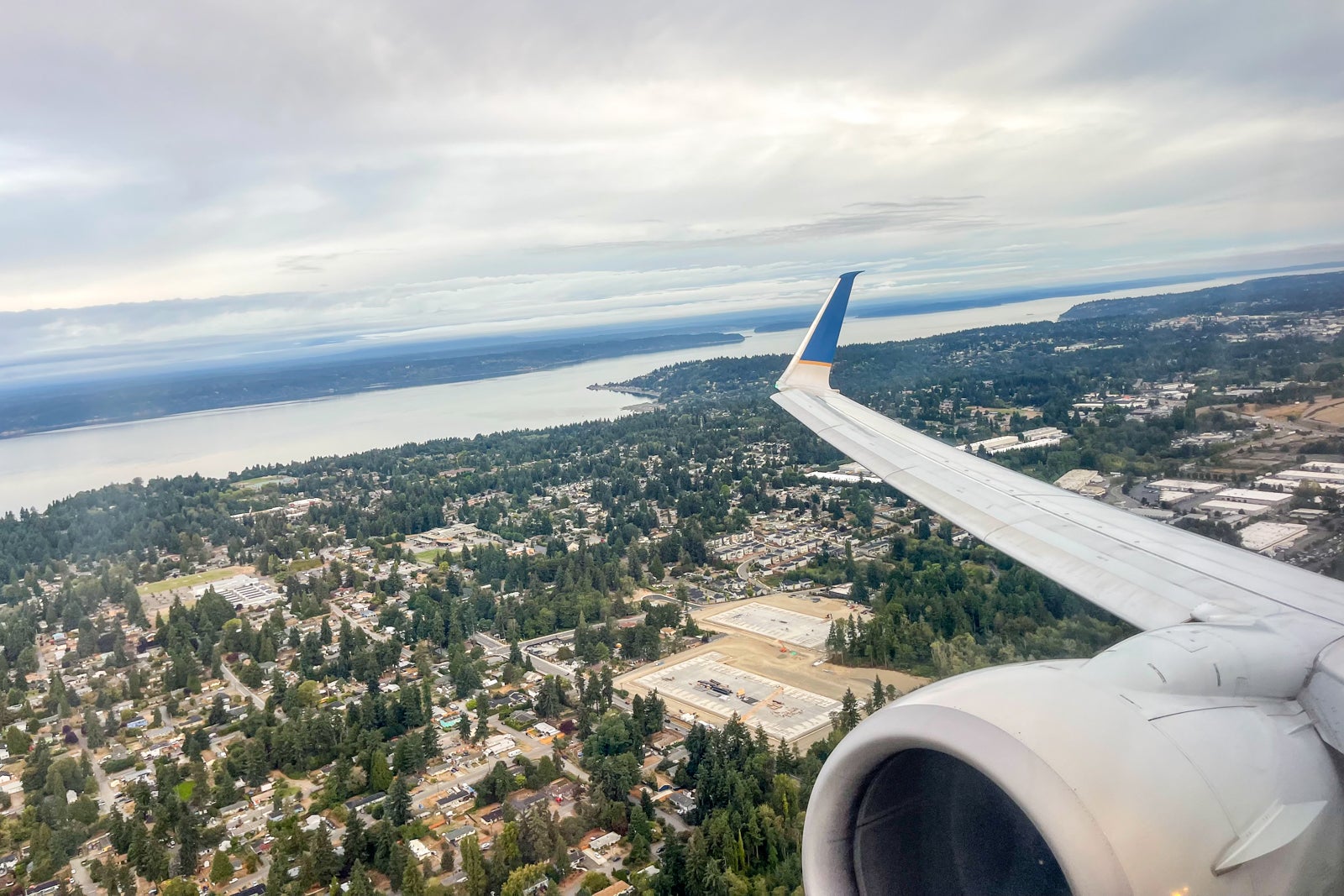 United Airlines take off SEA