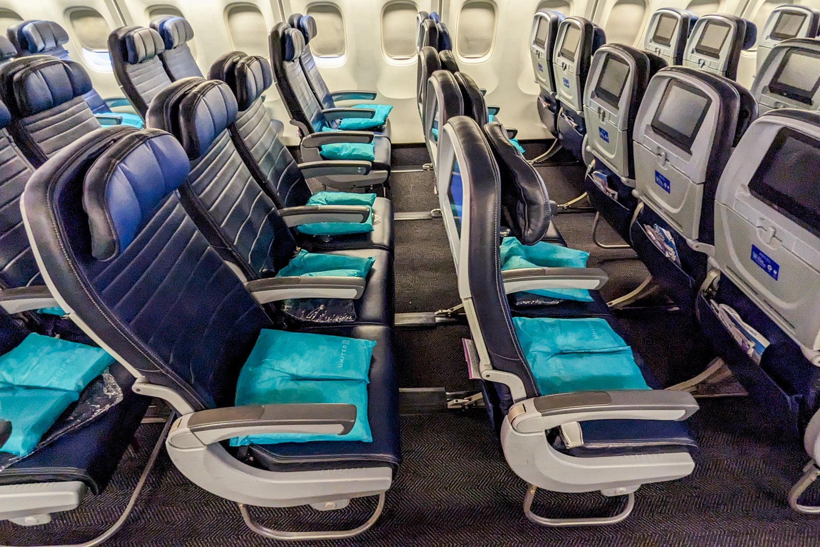 United: No Full-Size Carry-on Bags in New Basic Economy Class - FareCompare