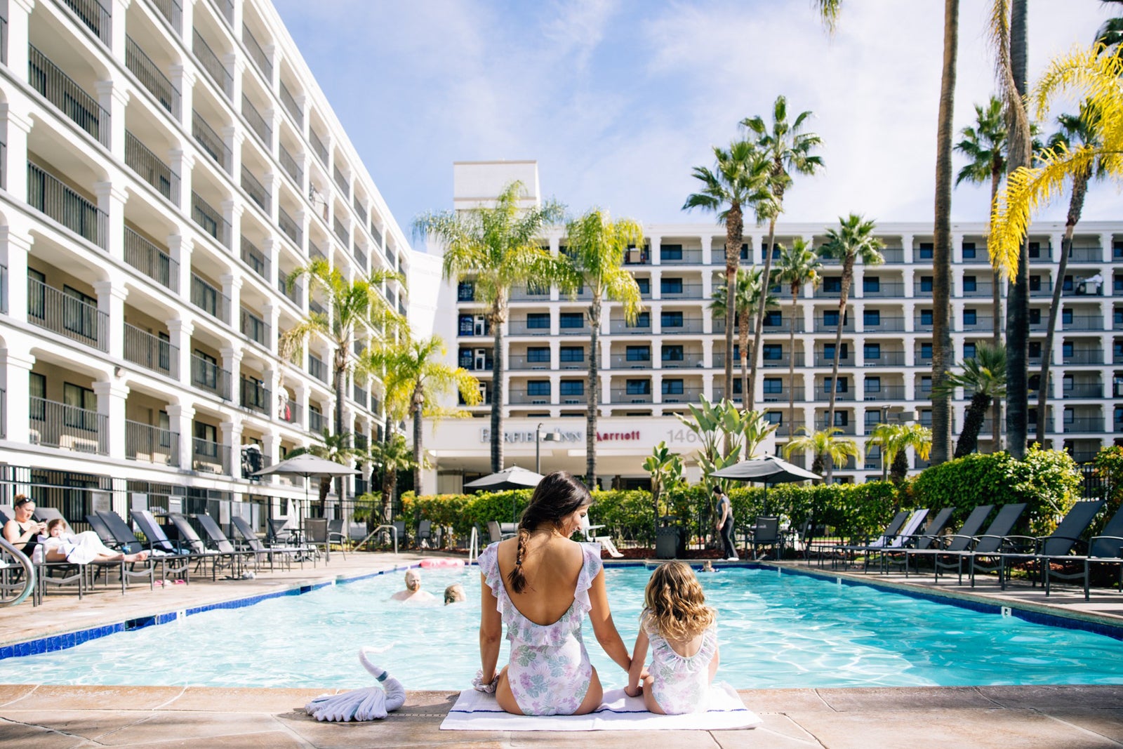 Marriott Bonvoy Brilliant vs. the RitzCarlton Card Should you get one