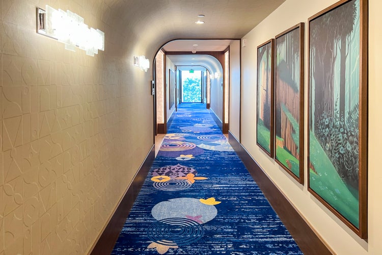 The Villas at Disneyland Hotel Tour the park's 1st new hotel tower in