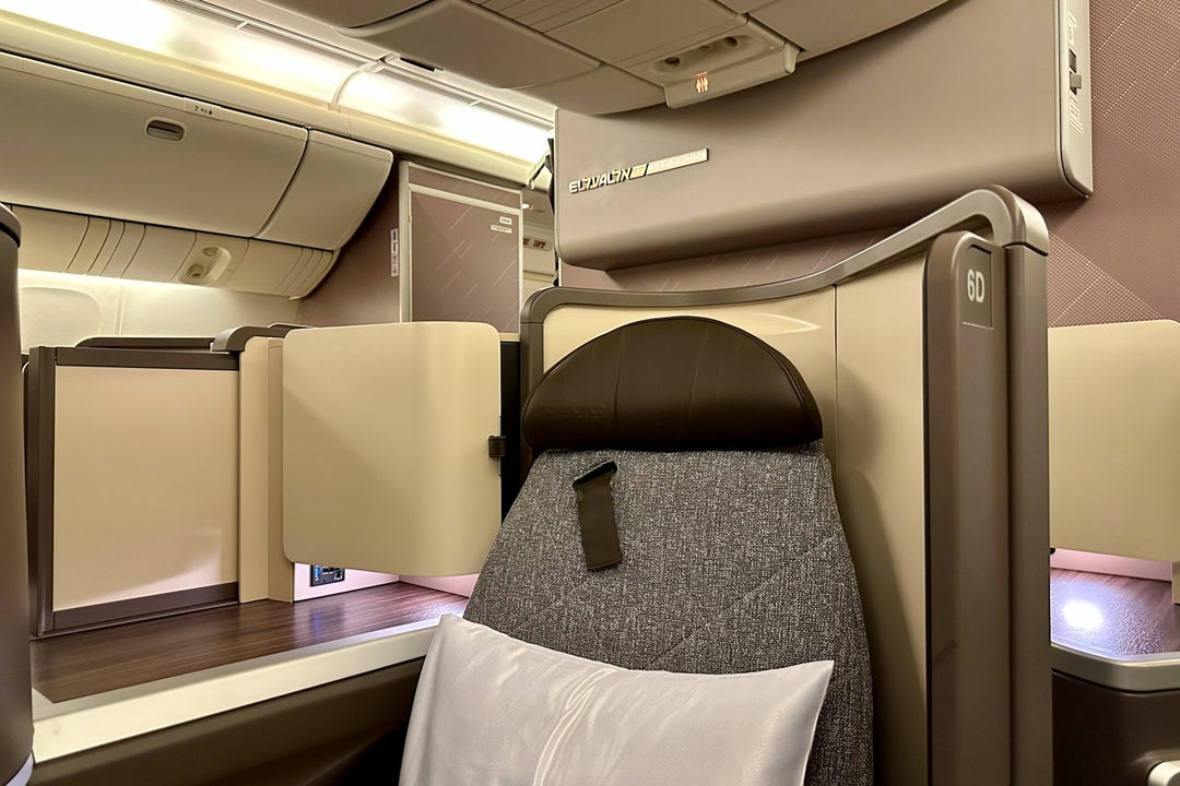 Inside El Al's 1st retrofitted — and massively upgraded — Boeing 777 ...