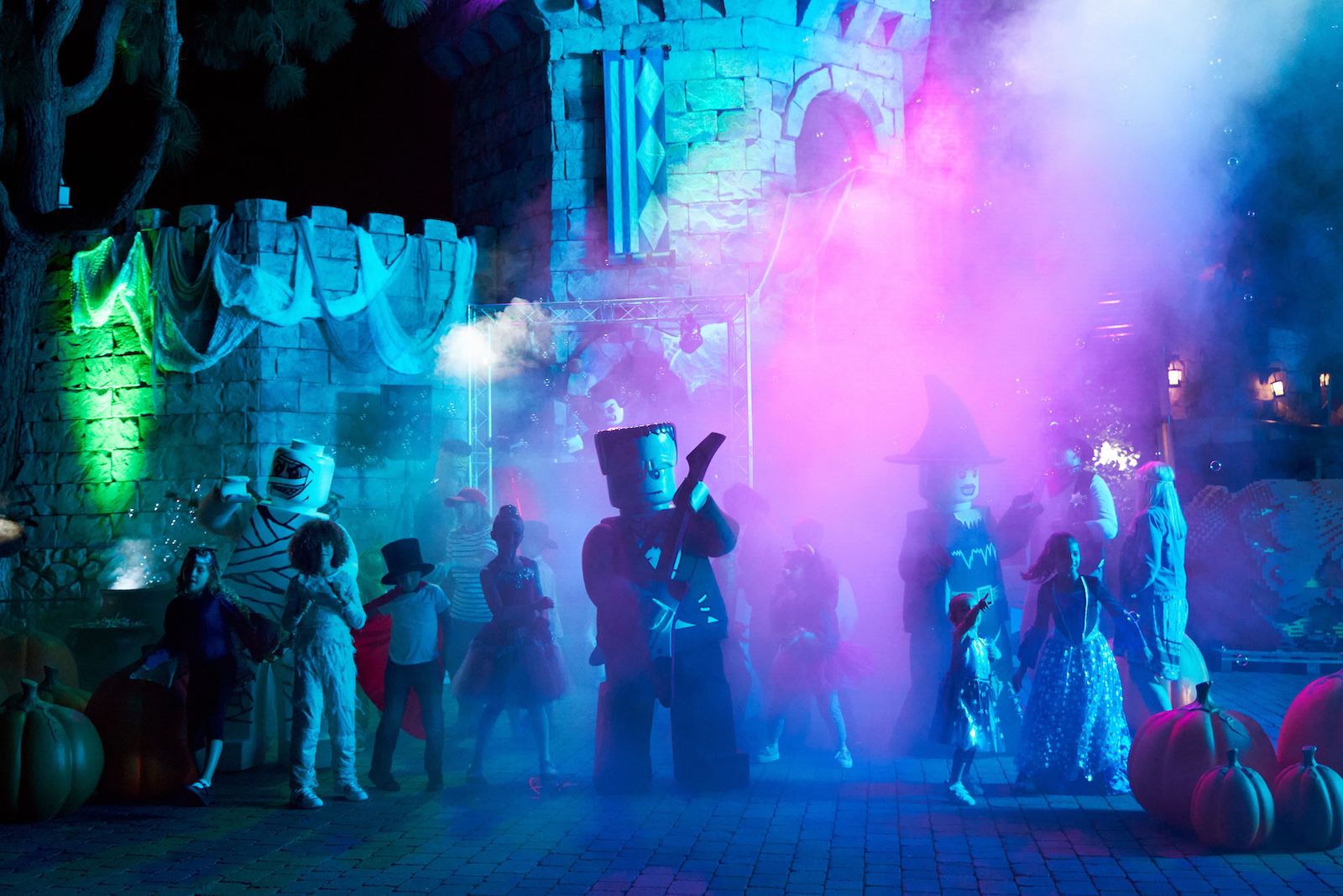 How To Celebrate Halloween At Theme Parks This Fall - The Points Guy