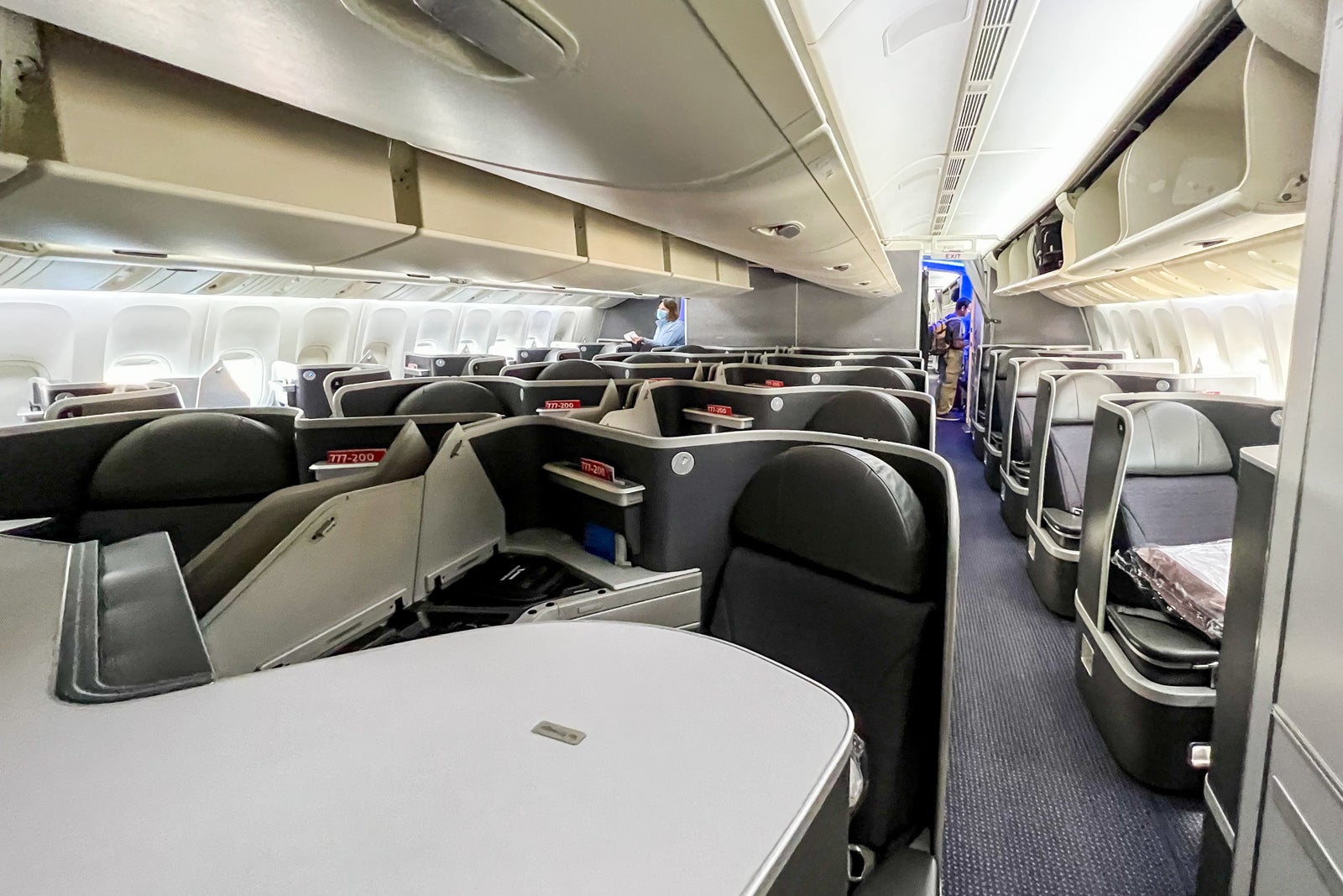 A review of American Airlines business class on the Boeing 777 from Rome to New York
