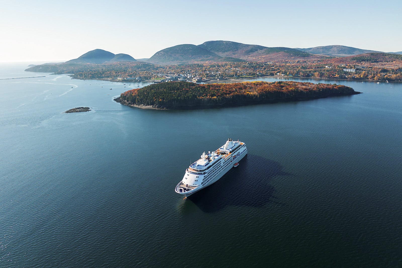 Silversea Cruise ship in Atlantic Ocean off New England_Silversea