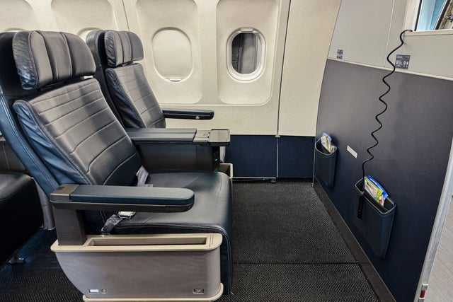 First-class award tickets can be cheaper than economy seats — what to ...