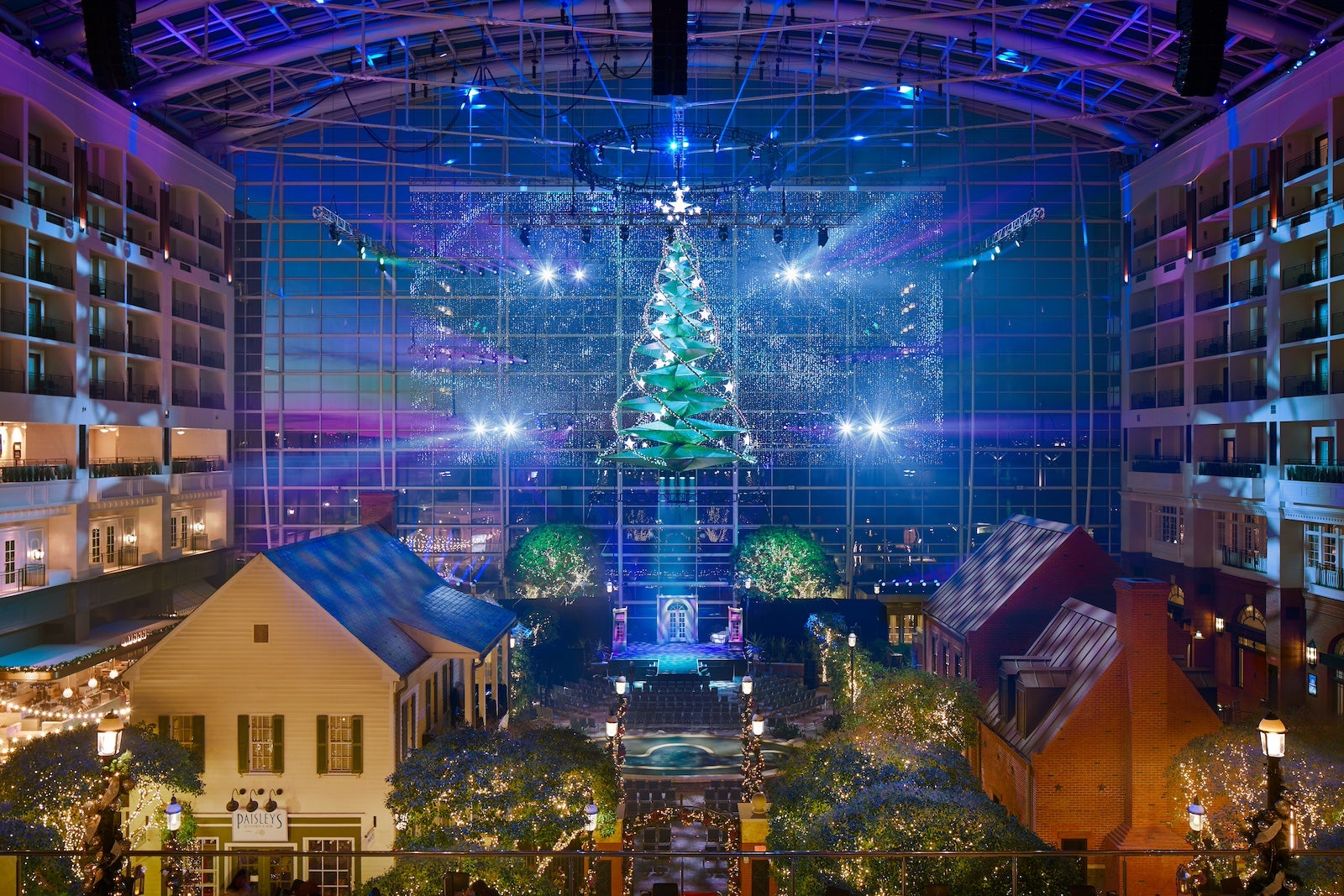 Naughty or ice? What it’s like staying at the Gaylord National during the holidays